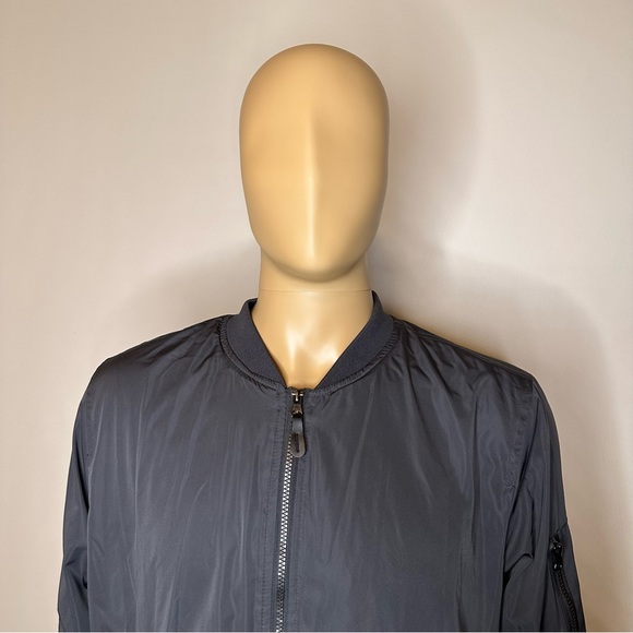 George Bomber - Picture 2 of 5